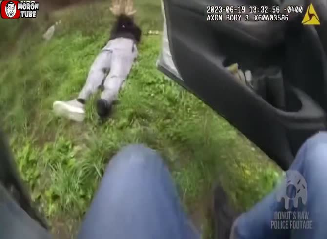 Video :The incorrect automobile (a police officer's) is attempted to be stolen by a carjacker
